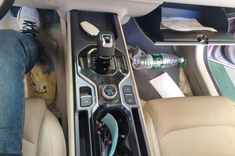 Used Geely Auto icon 2023 1.5TD Chocolate Smoothie Edition Gear Lever