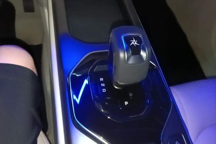 Used Geely Auto icon 2023 1.5TD Chocolate Smoothie Edition Gear Lever