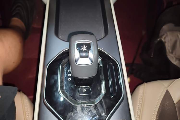 Used Geely Auto icon 2023 1.5TD Chocolate Smoothie Edition Gear Lever