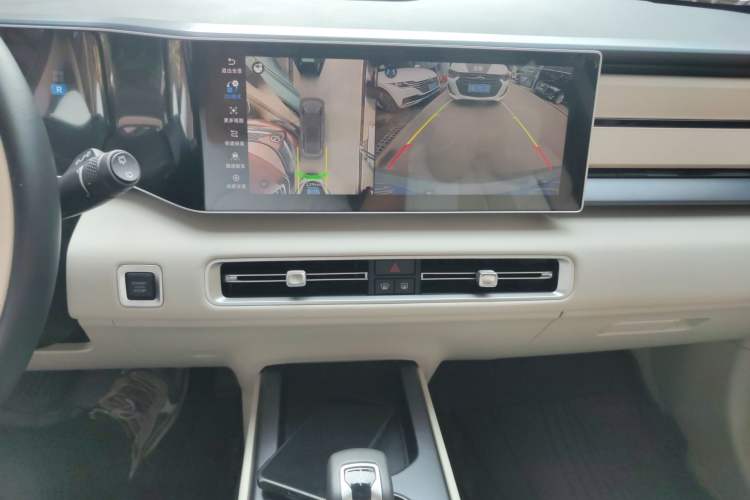 Used Geely Auto icon 2023 1.5TD Chocolate Luxe Edition Audio And AC Panel