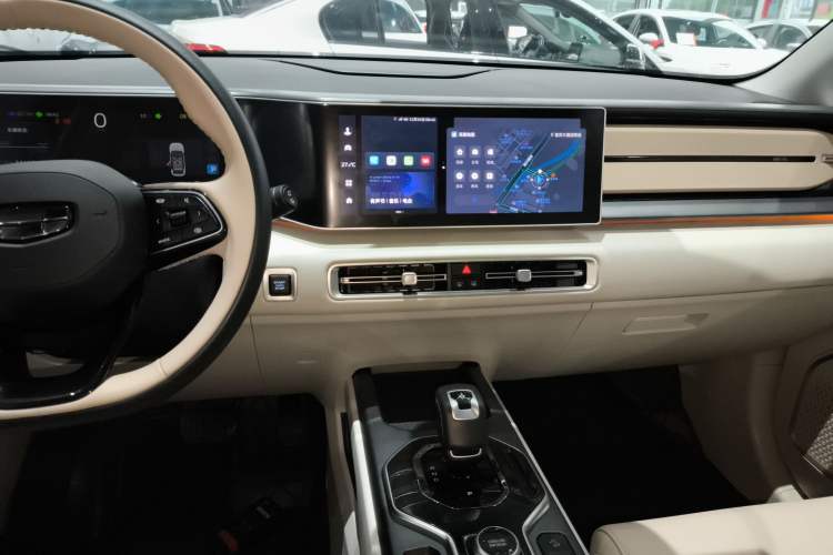 Used Geely Auto icon 2023 1.5TD Chocolate Luxe Edition Audio And AC Panel