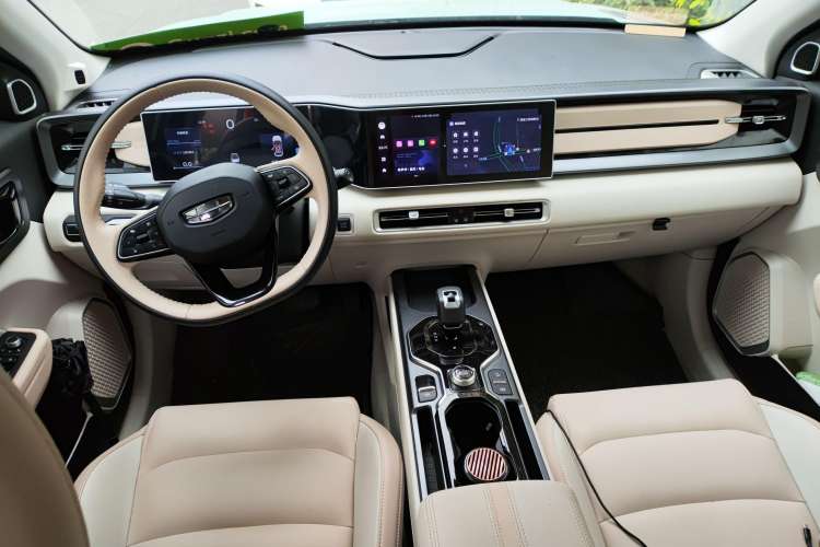 Used Geely Auto icon 2023 1.5TD Chocolate Luxe Edition Center Console
