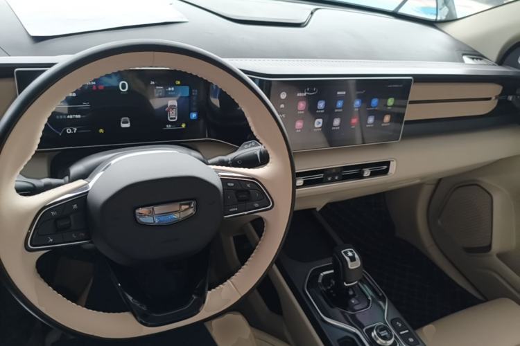 Used Geely Auto icon 2023 1.5TD Chocolate Smoothie Edition Center Console
