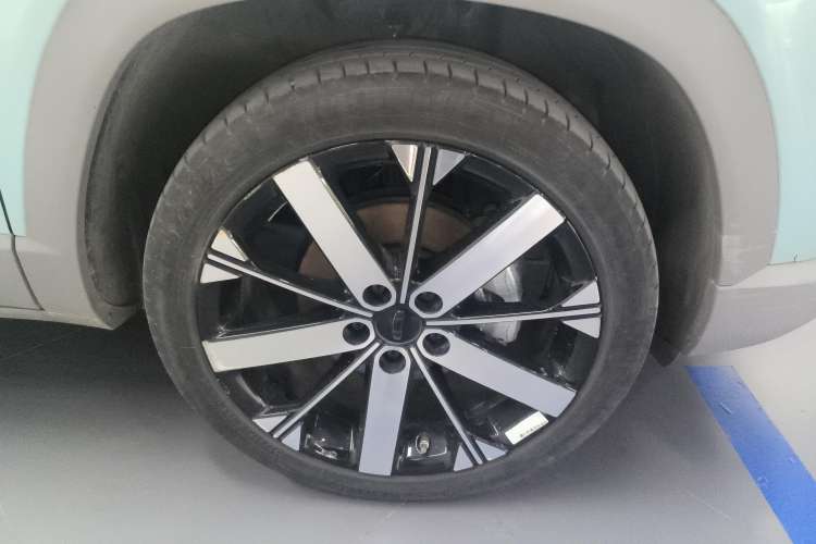 Used Geely Auto icon 2023 1.5TD Chocolate Smoothie Edition Left Rear Wheel Hub