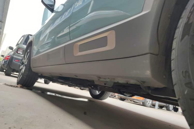 Used Geely Auto icon 2023 1.5TD Chocolate Luxe Edition Left Side Sill