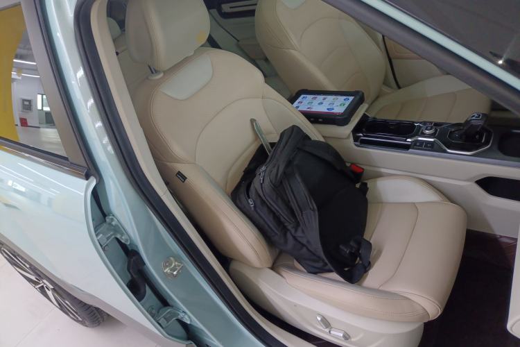 Used Geely Auto icon 2023 1.5TD Chocolate Luxe Edition Right Front Seat