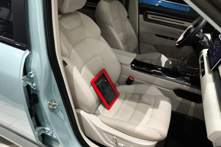 Used Geely Auto icon 2023 1.5TD Chocolate Luxe Edition Right Front Seat