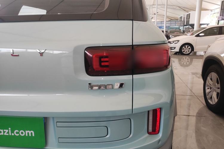 Used Geely Auto icon 2023 1.5TD Chocolate Luxe Edition Right Rear Taillight
