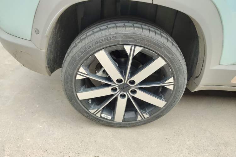 Used Geely Auto icon 2023 1.5TD Chocolate Luxe Edition Right Rear Wheel Hub