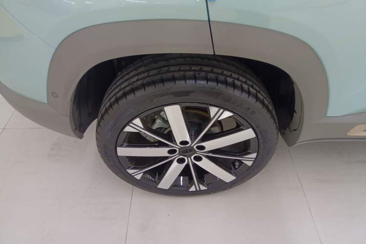 Used Geely Auto icon 2023 1.5TD Chocolate Luxe Edition Right Rear Wheel Hub