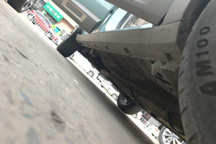 Used Geely Auto icon 2023 1.5TD Chocolate Luxe Edition Right Side Sill