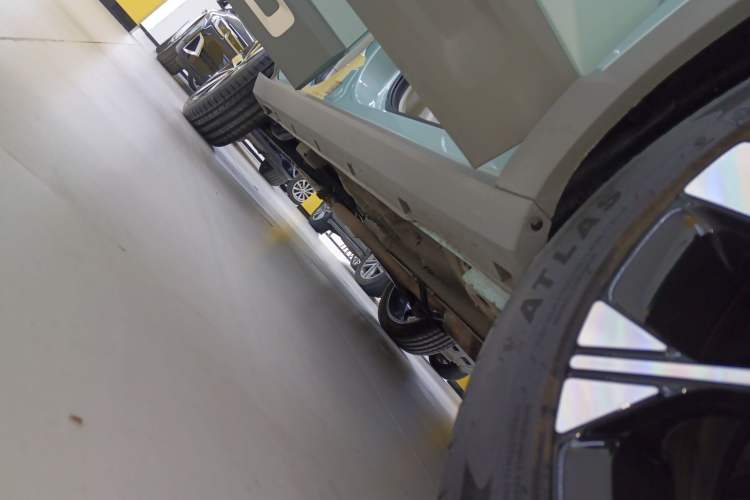 Used Geely Auto icon 2023 1.5TD Chocolate Luxe Edition Right Side Sill