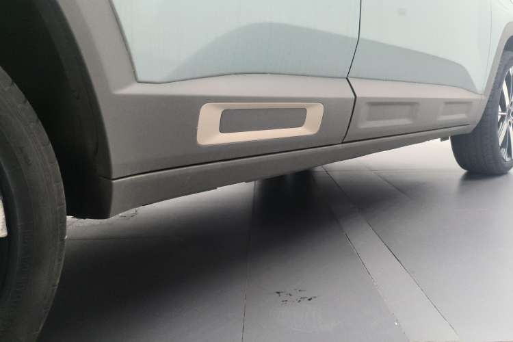Used Geely Auto icon 2023 1.5TD Chocolate Smoothie Edition Right Side Sill