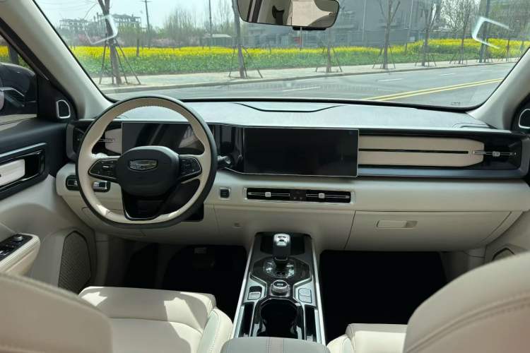 Used Geely Auto icon 2023 1.5TD Chocolate Smoothie Edition Interior 3