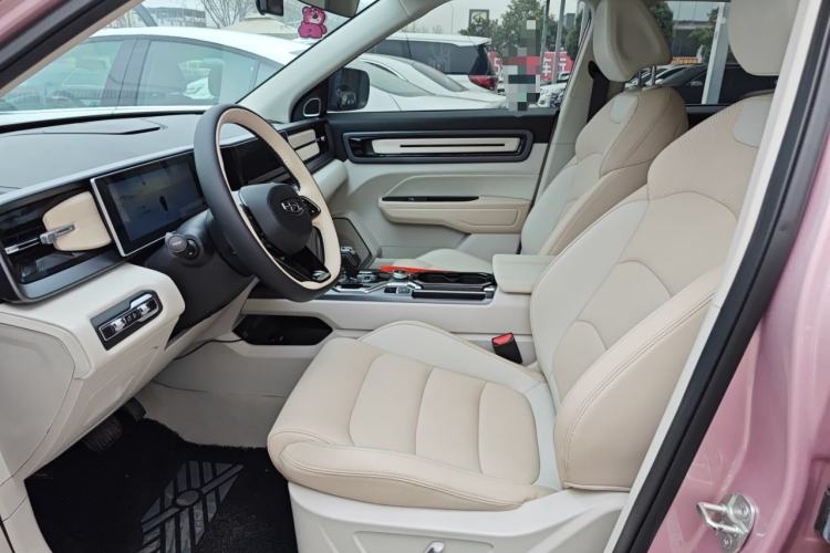 Used Geely Auto icon 2023 1.5TD Chocolate Smoothie Edition Left Front Seat