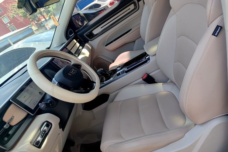 Used Geely Auto icon 2023 1.5TD Chocolate Smoothie Edition Left Front Seat