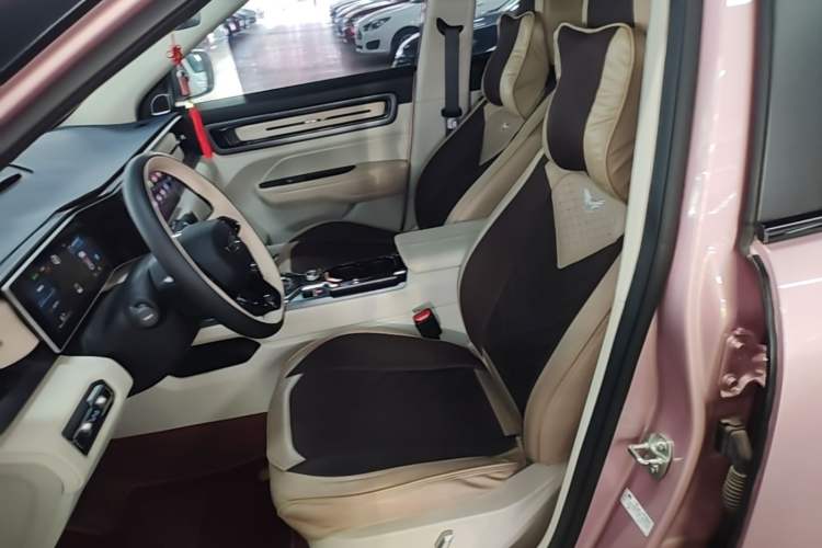 Used Geely Auto icon 2023 1.5TD Chocolate Smoothie Edition Left Front Seat