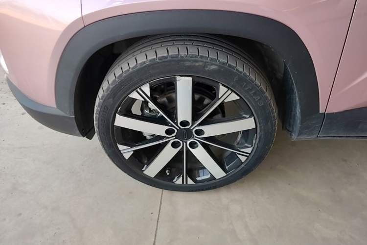 Used Geely Auto icon 2023 1.5TD Chocolate Smoothie Edition Left Front Wheel Hub