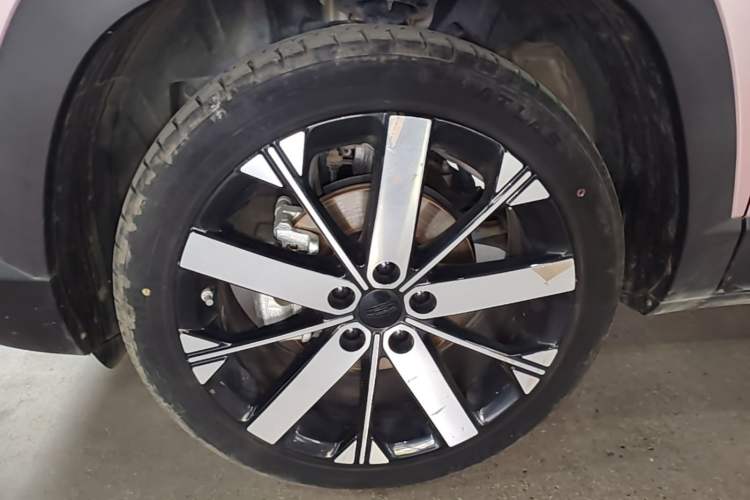 Used Geely Auto icon 2023 1.5TD Chocolate Smoothie Edition Left Front Wheel Hub