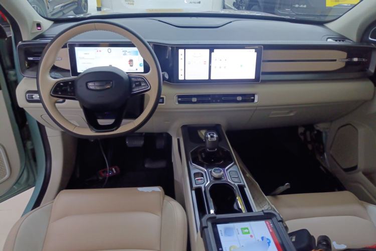 Used Geely Auto icon 2023 1.5TD Chocolate Luxe Edition Center Console