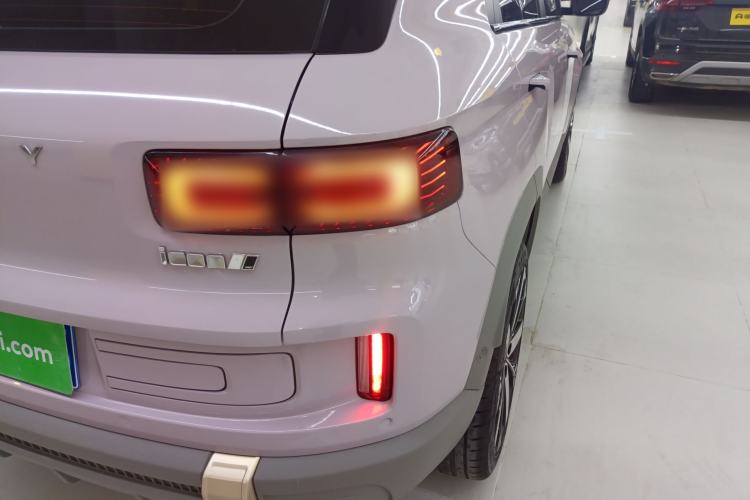 Used Geely Auto icon 2023 1.5TD Chocolate Luxe Edition Right Rear Taillight