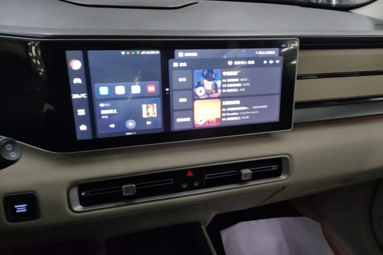 Used Geely Auto icon 2023 1.5TD Chocolate Luxe Edition Audio And AC Panel