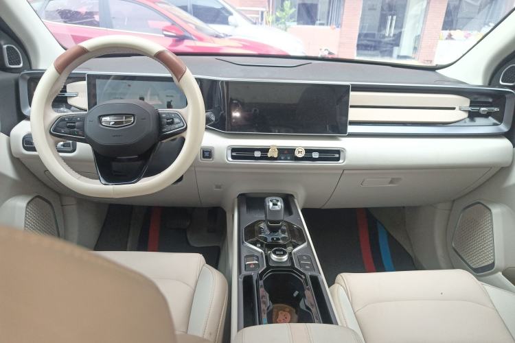 Used Geely Auto icon 2023 1.5TD Chocolate Smoothie Edition Center Console