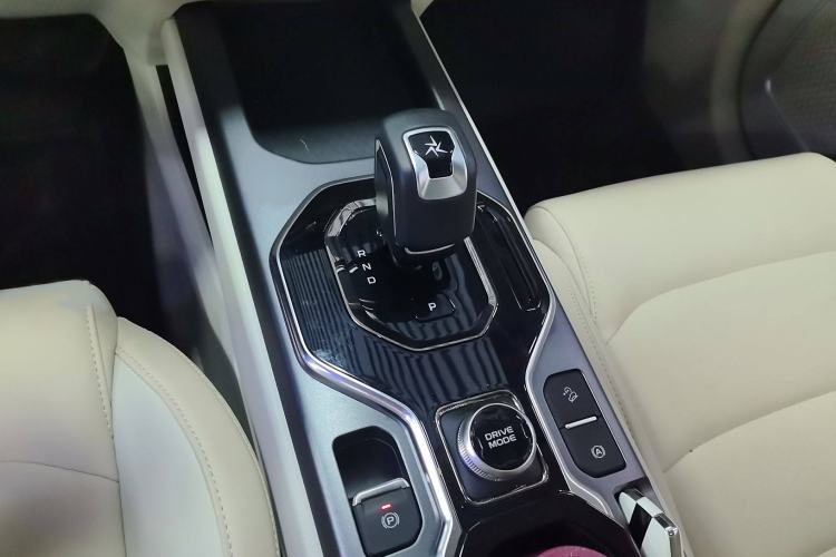 Used Geely Auto icon 2023 1.5TD Chocolate Smoothie Edition Gear Lever