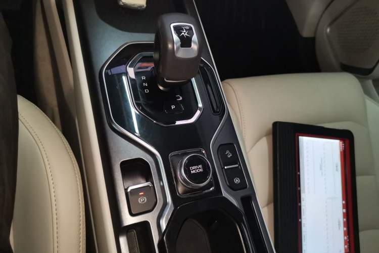 Used Geely Auto icon 2023 1.5TD Chocolate Smoothie Edition Gear Lever