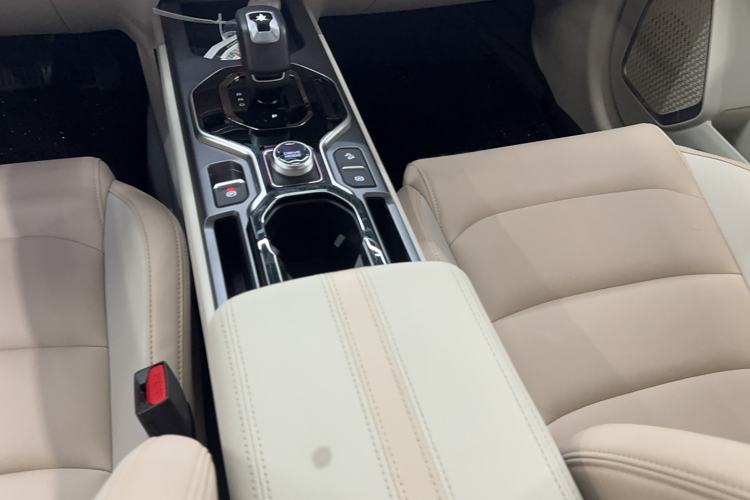 Used Geely Auto icon 2023 1.5TD Chocolate Smoothie Edition Gear Lever