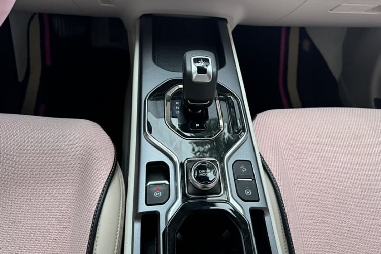 Used Geely Auto icon 2023 1.5TD Chocolate Luxe Edition Interior 5