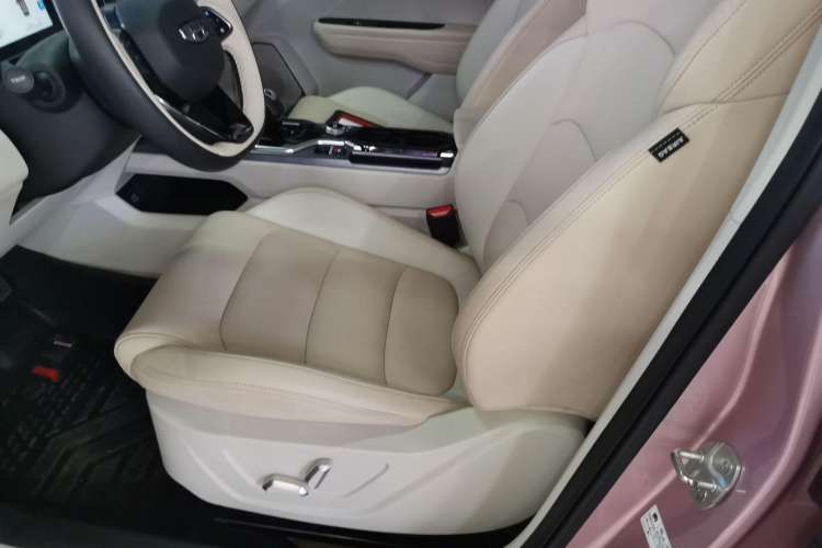 Used Geely Auto icon 2023 1.5TD Chocolate Smoothie Edition Left Front Seat