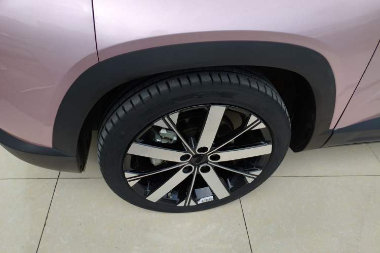 Used Geely Auto icon 2023 1.5TD Chocolate Smoothie Edition Left Front Wheel Hub