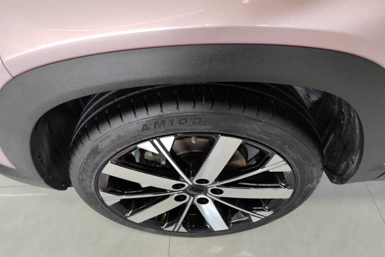 Used Geely Auto icon 2023 1.5TD Chocolate Smoothie Edition Left Front Wheel Hub