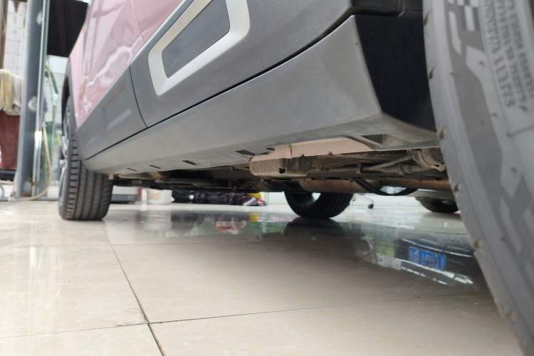Used Geely Auto icon 2023 1.5TD Chocolate Smoothie Edition Left Side Sill