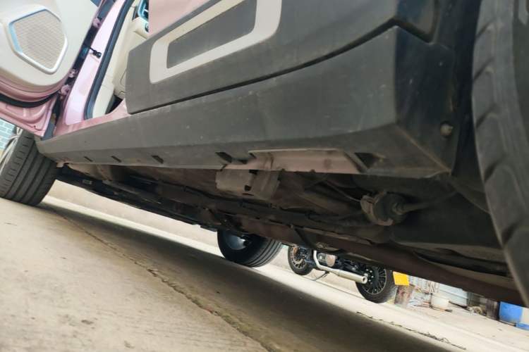 Used Geely Auto icon 2023 1.5TD Chocolate Smoothie Edition Left Side Sill