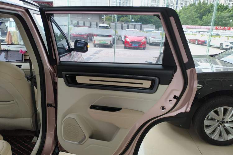Used Geely Auto icon 2023 1.5TD Chocolate Smoothie Edition Right Rear Door Interior