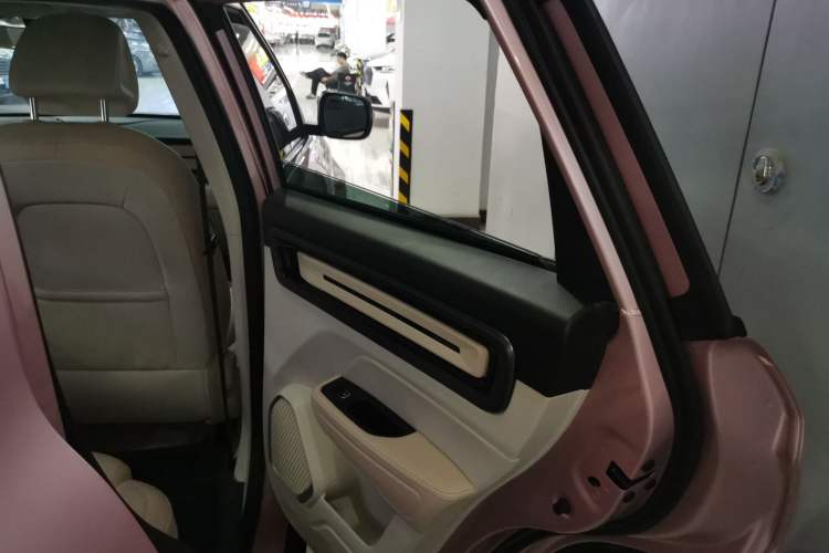 Used Geely Auto icon 2023 1.5TD Chocolate Smoothie Edition Right Rear Door Interior