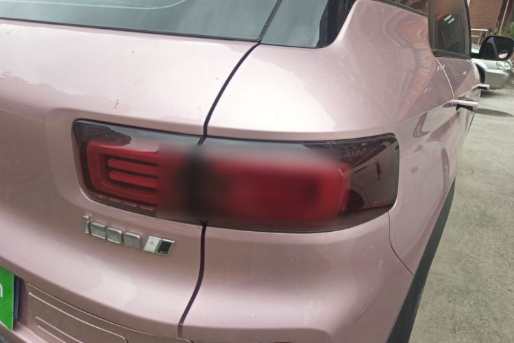 Used Geely Auto icon 2023 1.5TD Chocolate Smoothie Edition Right Rear Taillight