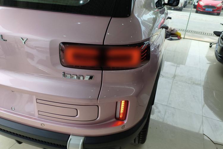 Used Geely Auto icon 2023 1.5TD Chocolate Smoothie Edition Right Rear Taillight