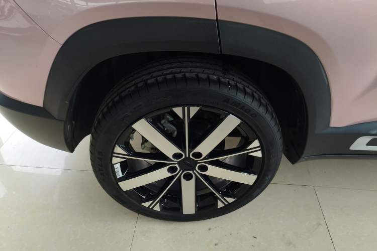 Used Geely Auto icon 2023 1.5TD Chocolate Smoothie Edition Right Rear Wheel Hub