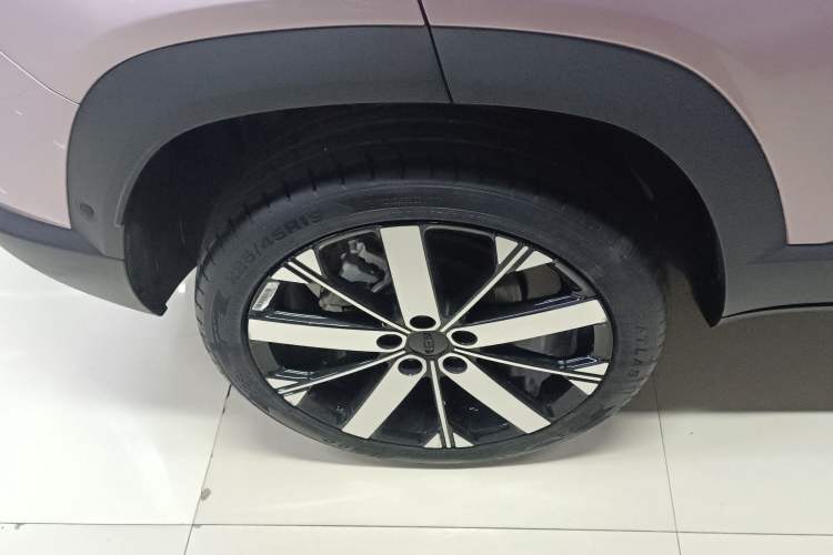 Used Geely Auto icon 2023 1.5TD Chocolate Luxe Edition Right Rear Wheel Hub