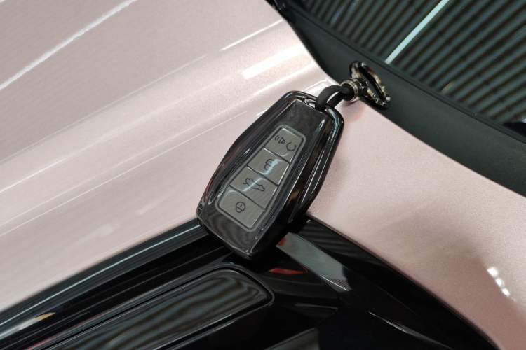 Used Geely Auto icon 2023 1.5TD Chocolate Smoothie Edition Vehicle Key