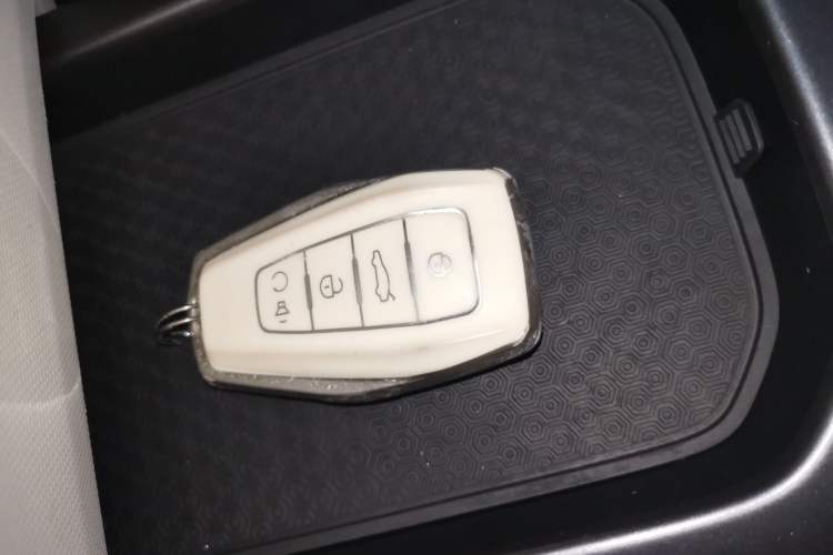Used Geely Auto icon 2023 1.5TD Chocolate Smoothie Edition Vehicle Key