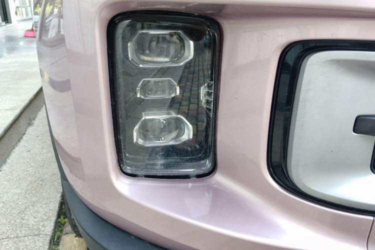 Used Geely Auto icon 2023 1.5TD Chocolate Smoothie Edition Right Front Headlight