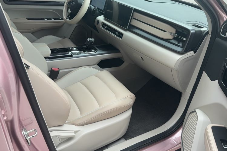 Used Geely Auto icon 2023 1.5TD Chocolate Smoothie Edition Right Front Seat