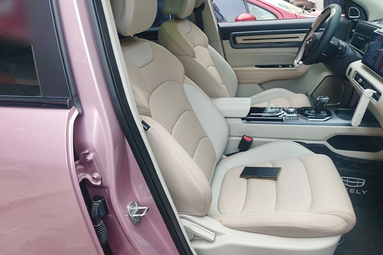 Used Geely Auto icon 2023 1.5TD Chocolate Smoothie Edition Right Front Seat