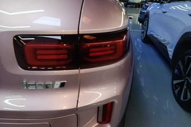 Used Geely Auto icon 2023 1.5TD Chocolate Smoothie Edition Right Rear Taillight