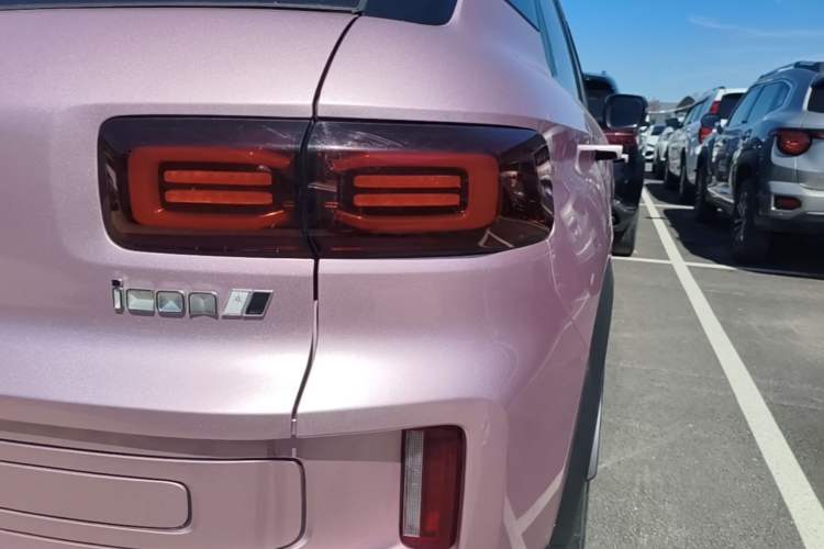 Used Geely Auto icon 2023 1.5TD Chocolate Smoothie Edition Right Rear Taillight