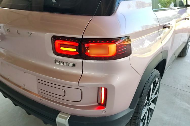 Used Geely Auto icon 2023 1.5TD Chocolate Smoothie Edition Right Rear Taillight